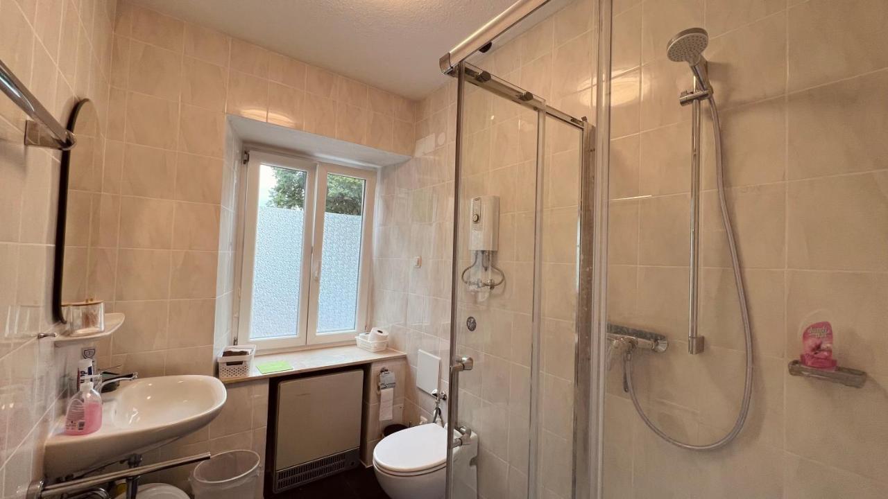 Sehr Zentrales Und Modernes Zimmer In Isny Im Allgaeu Mit Gemeinschaftsbad Екстер'єр фото